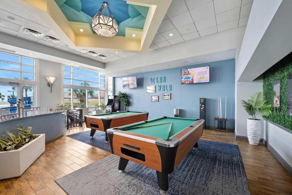 2 Bedroom Resort Condo Direct Oceanfront Wyndham Ocean Walk - Daytona Funland 2226 Daytona Beach Exterior photo