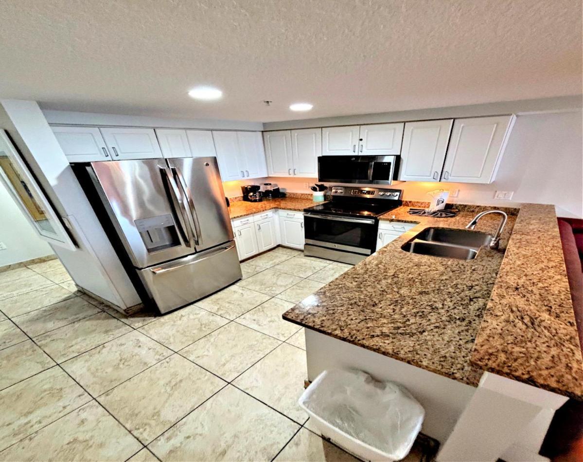 2 Bedroom Resort Condo Direct Oceanfront Wyndham Ocean Walk - Daytona Funland 2226 Daytona Beach Exterior photo