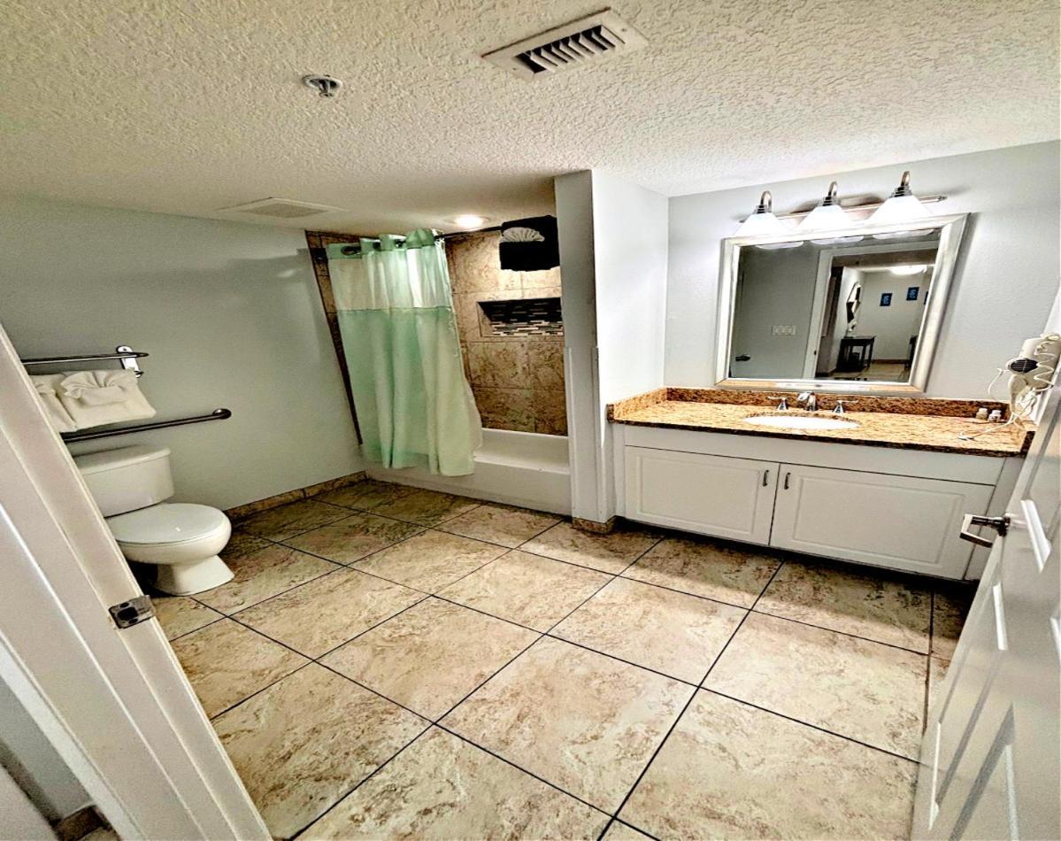 2 Bedroom Resort Condo Direct Oceanfront Wyndham Ocean Walk - Daytona Funland 2226 Daytona Beach Exterior photo