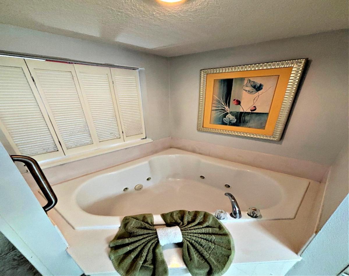 2 Bedroom Resort Condo Direct Oceanfront Wyndham Ocean Walk - Daytona Funland 2226 Daytona Beach Exterior photo